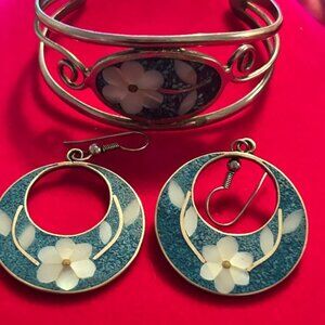 Alpaca Mexican Silver Plated Mother of Pearl Flower... bracelet and earrings
